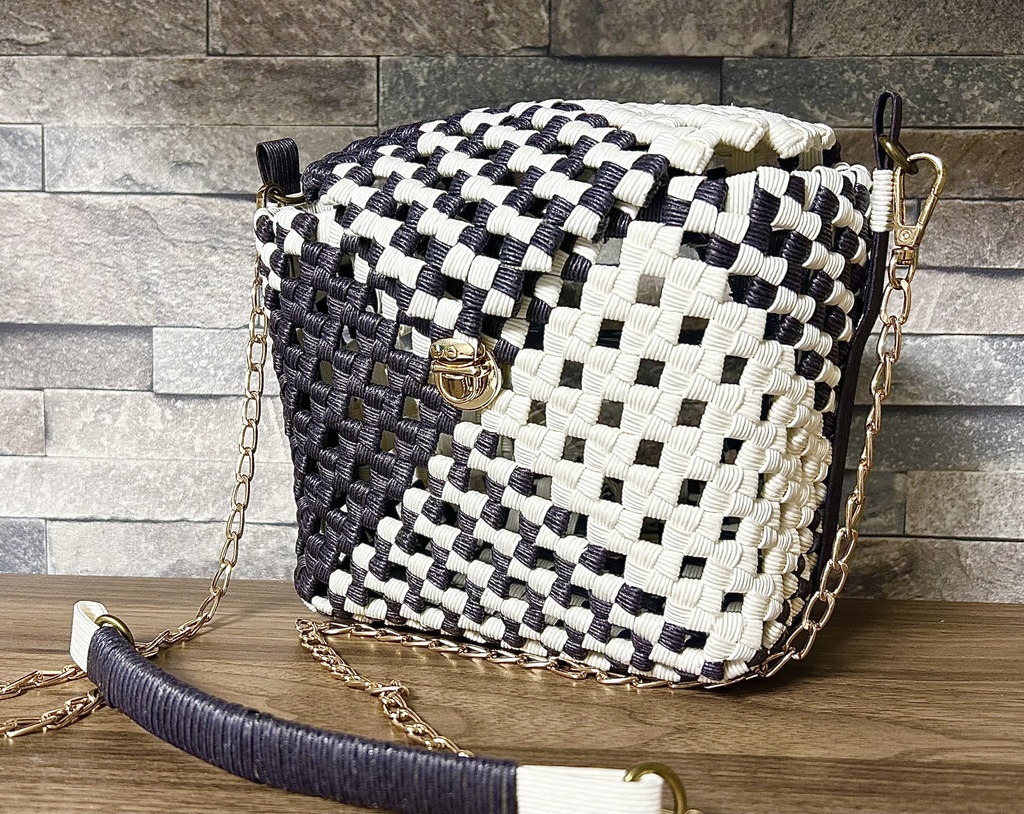 蓋つきかご痛バッグ