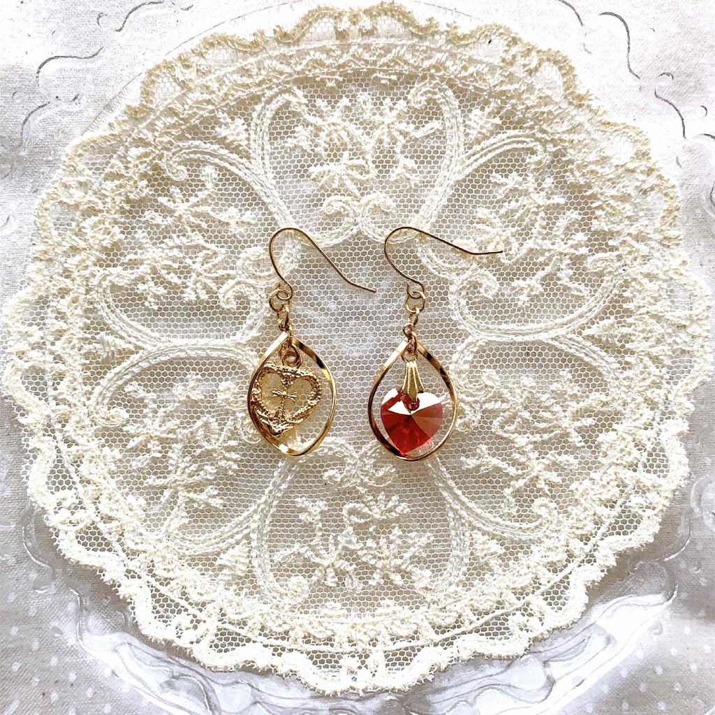 ロナドライメージ・クロス&ハートピアス（ゴールド）