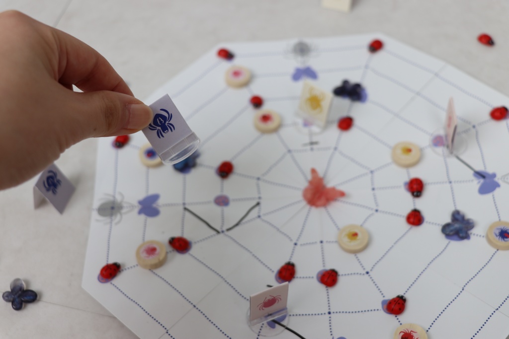 くものすごろく