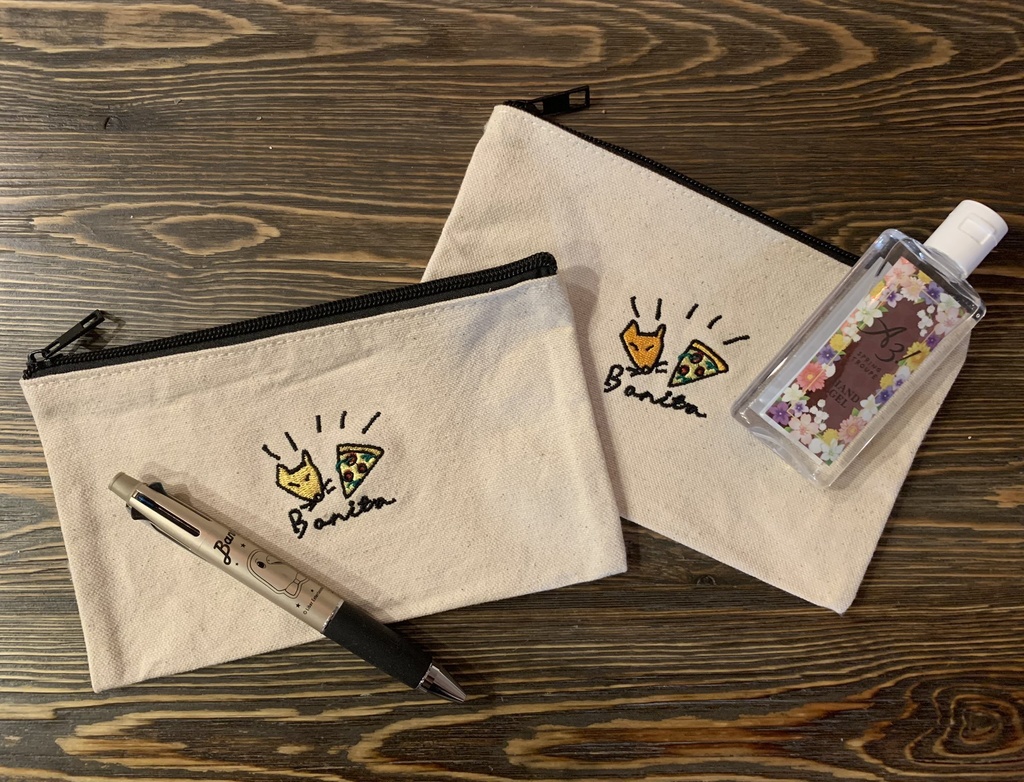 キツピザ刺繍ポーチ
