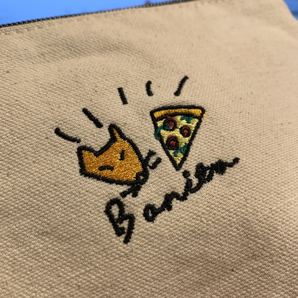 キツピザ刺繍ポーチ