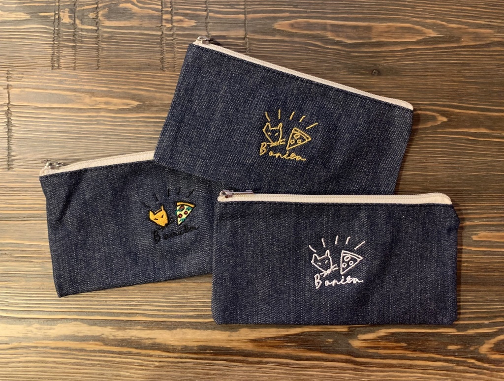 キツピザ刺繍ポーチ