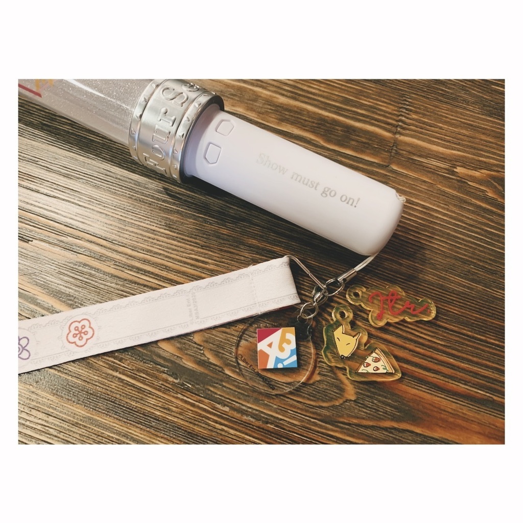 アクリルチャームキーホルダー