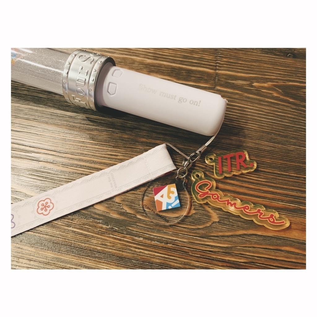 アクリルチャームキーホルダー