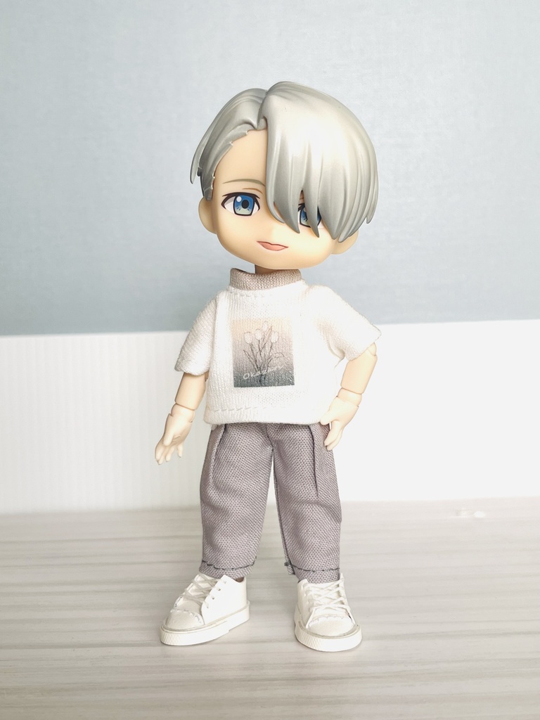 ロゴフラワーTシャツ