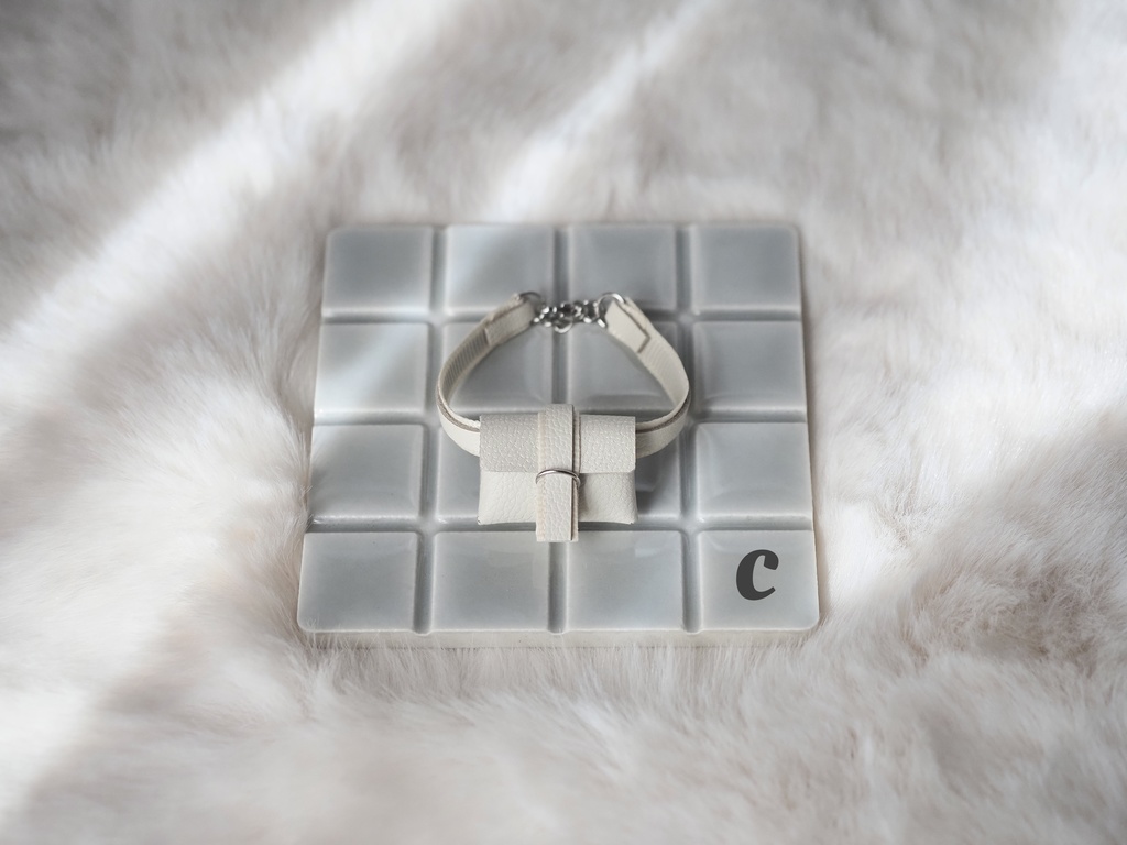 leather bodybag -straight-