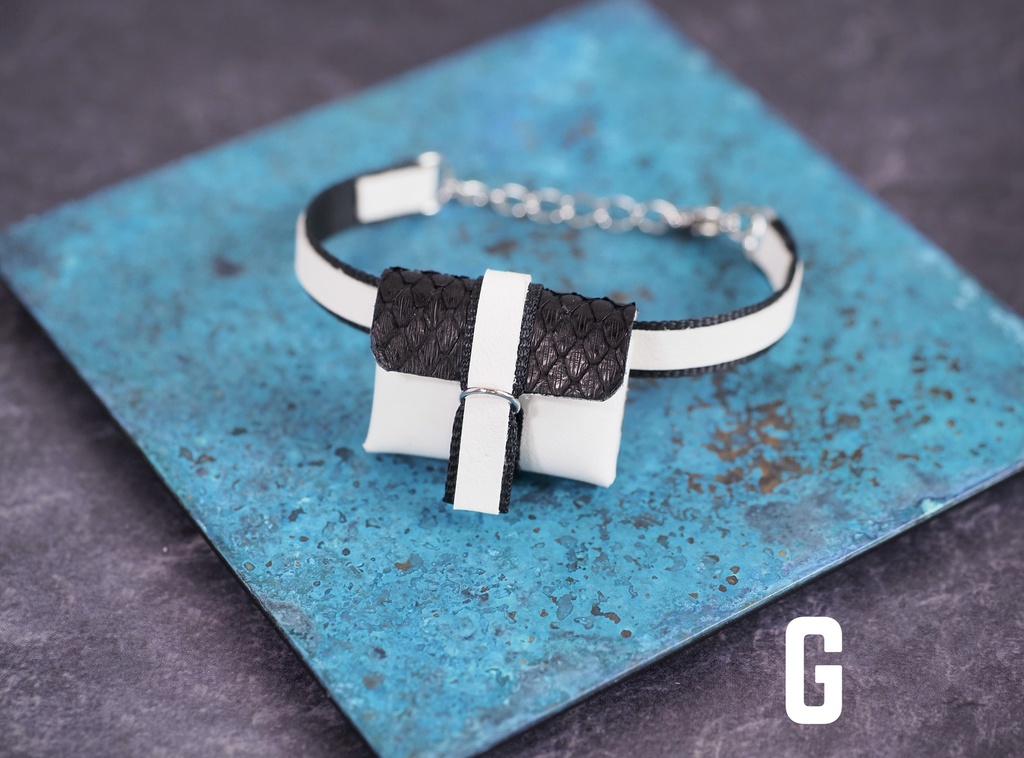 leather bodybag -straight- exoticPy