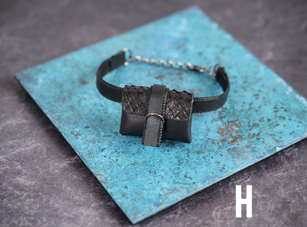 leather bodybag -straight- exoticPy