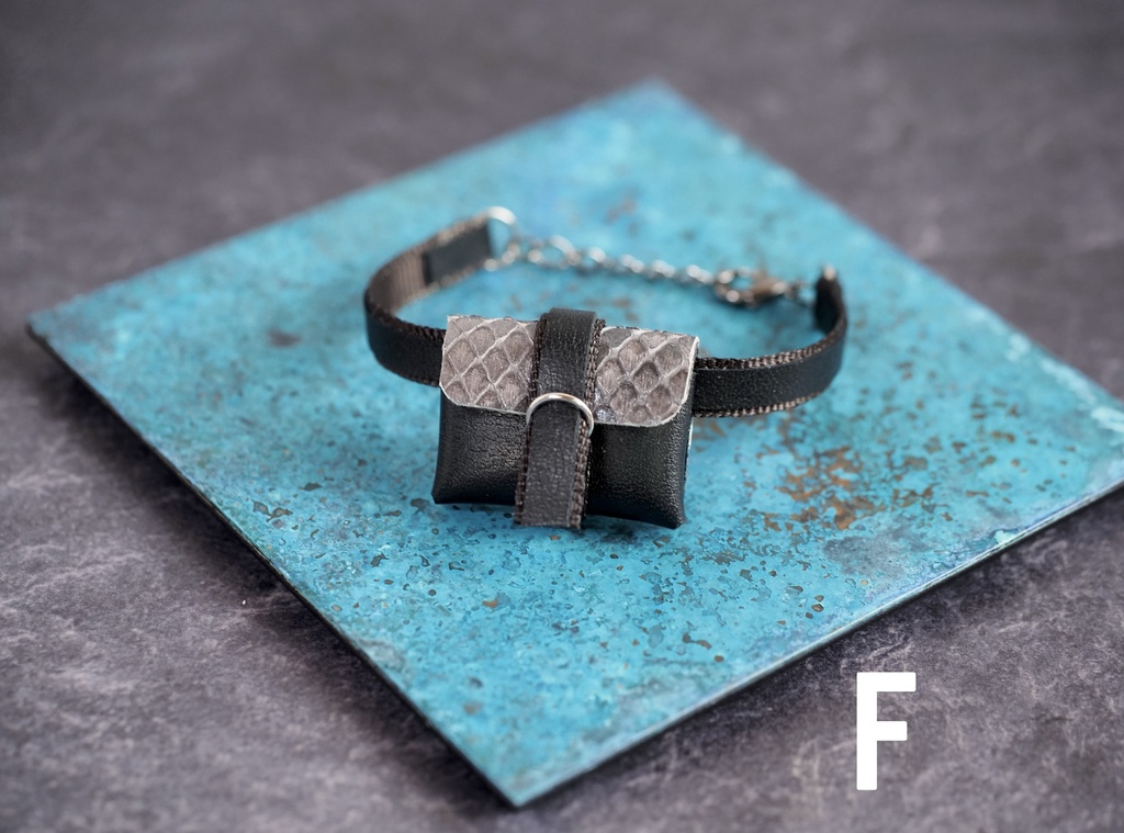 leather bodybag -straight- exoticPy