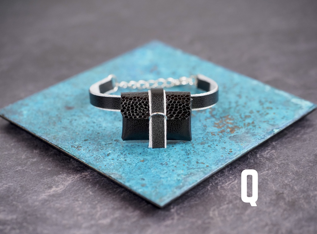 leather bodybag -straight- exotic