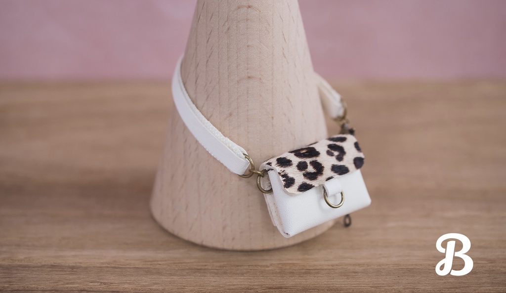 leather bodybag -cross- cowfur