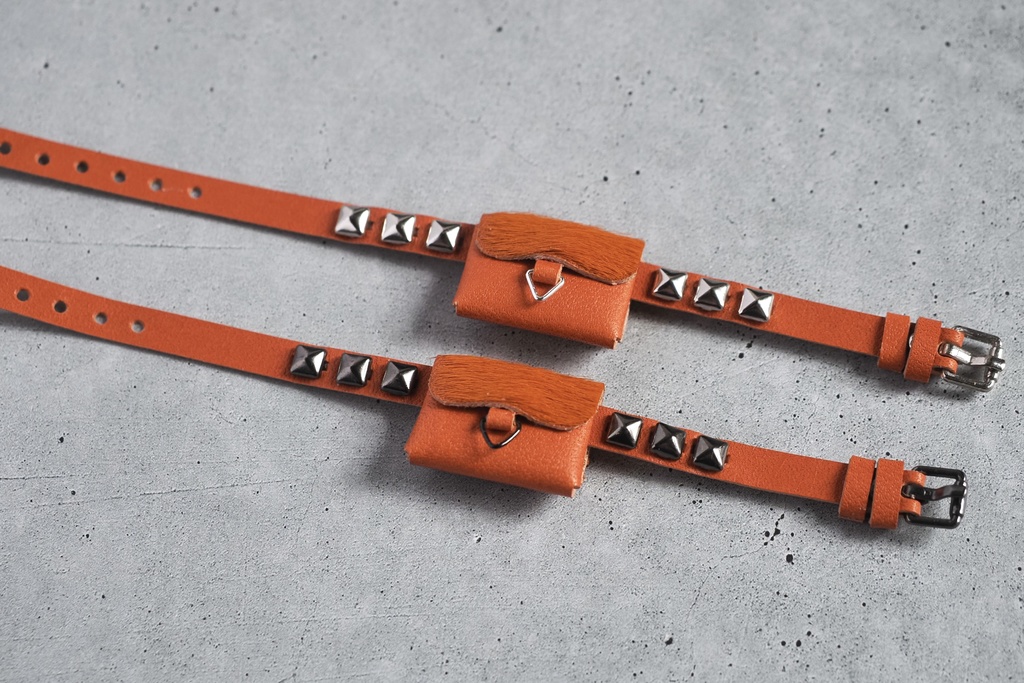 Leather bodybag -20% cowfur&studs