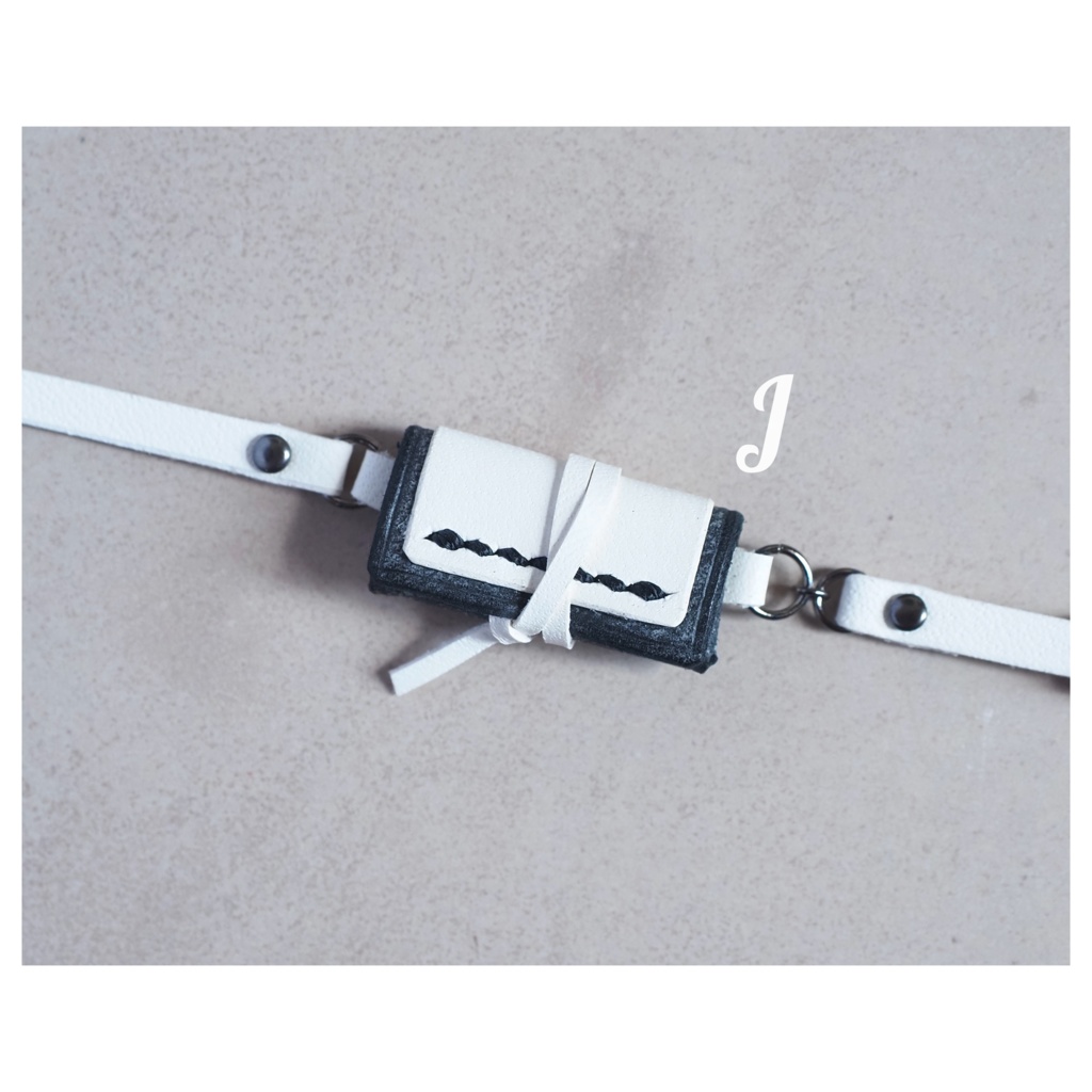 leather bodybag -stitch-