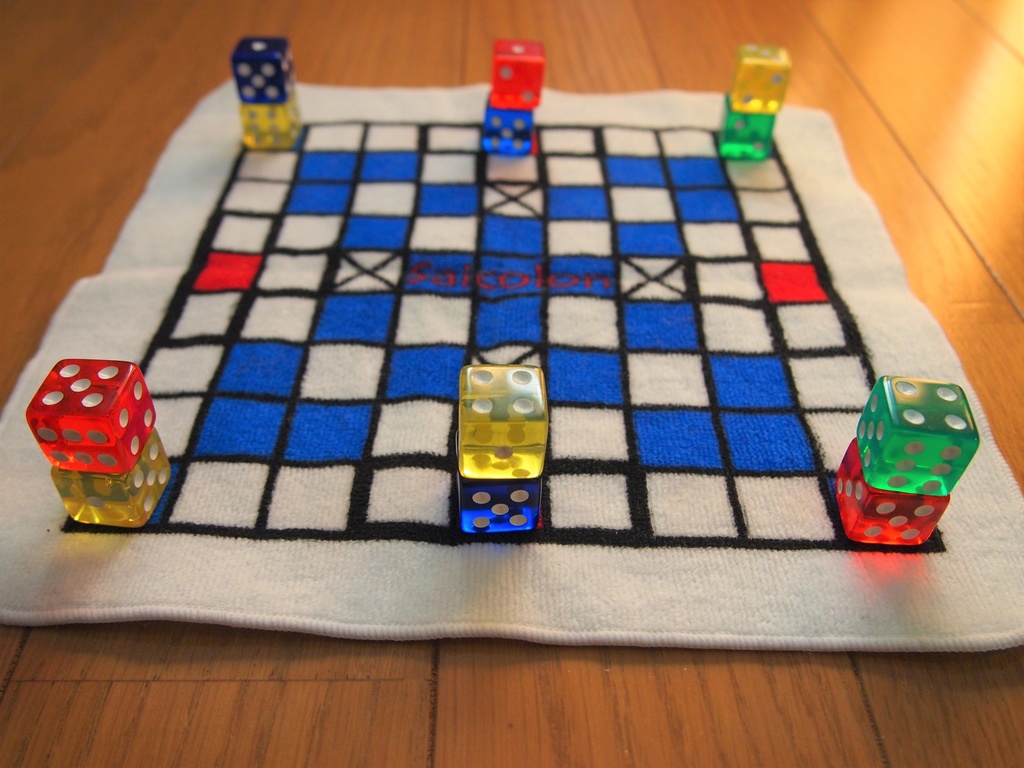 進化するボードゲーム「サイコロン」