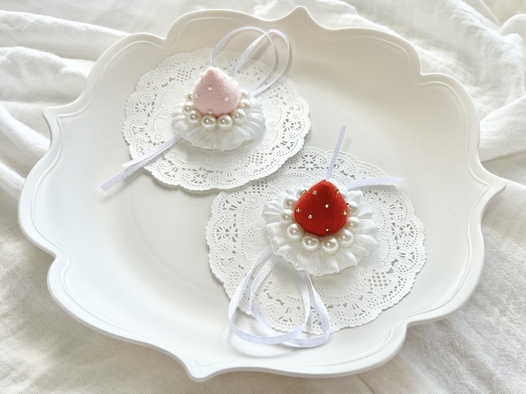 パールクリームのヘッドドレス【いちご】