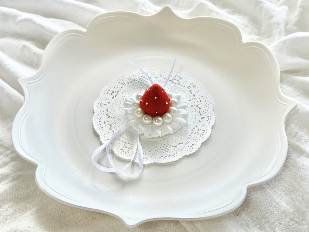 パールクリームのヘッドドレス【いちご】