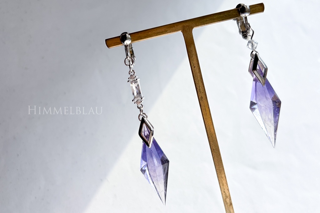 創作✦月光に輝く藤の欠片- 𝐴 𝑓𝑟𝑎𝑔𝑚𝑒𝑛𝑡 𝑜𝑓 𝑤𝑖𝑠𝑡𝑒𝑟𝑖𝑎 𝑜𝑛 𝑎 𝑚𝑜𝑜𝑛𝑙𝑖𝑡 𝑛𝑖𝑔ℎ𝑡 -