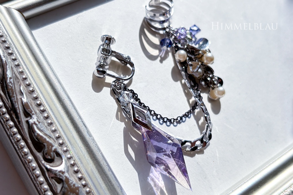 創作✦月光に輝く藤の欠片- 𝐴 𝑓𝑟𝑎𝑔𝑚𝑒𝑛𝑡 𝑜𝑓 𝑤𝑖𝑠𝑡𝑒𝑟𝑖𝑎 𝑜𝑛 𝑎 𝑚𝑜𝑜𝑛𝑙𝑖𝑡 𝑛𝑖𝑔ℎ𝑡 -