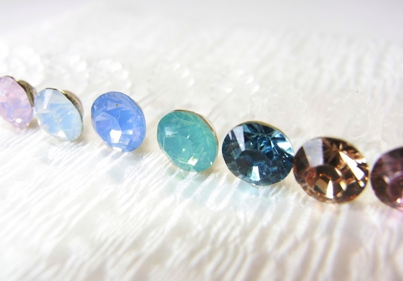 ピアス2組(4個入) 6mm 樹脂製 アクリルストーン 13色◆lalalady-126