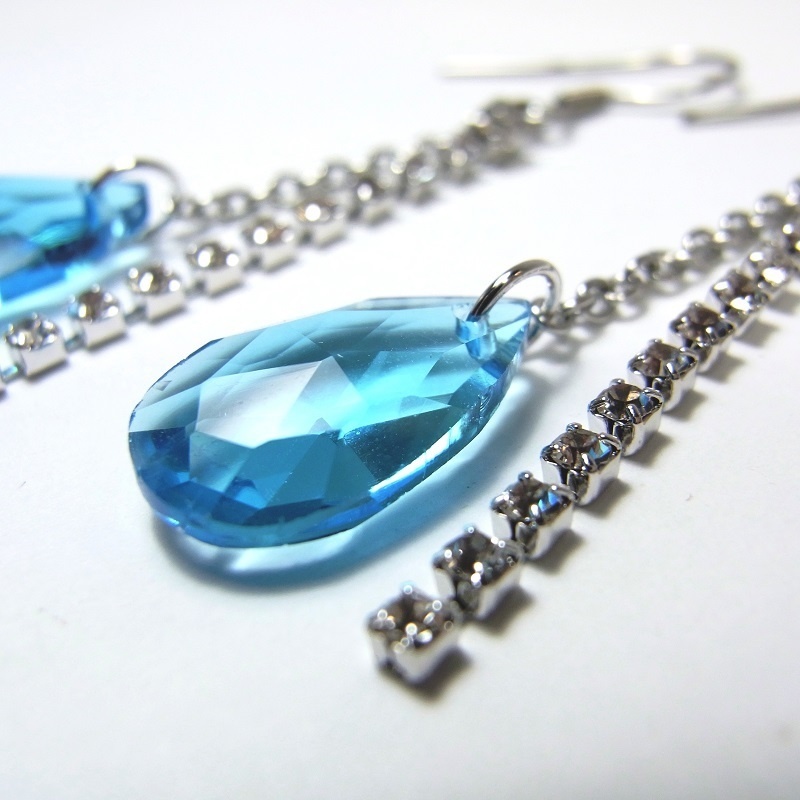 ステンレス製フックピアス A級ガラス ティアドロップ アクアマリン&ロングシャンデリア lalalady-202