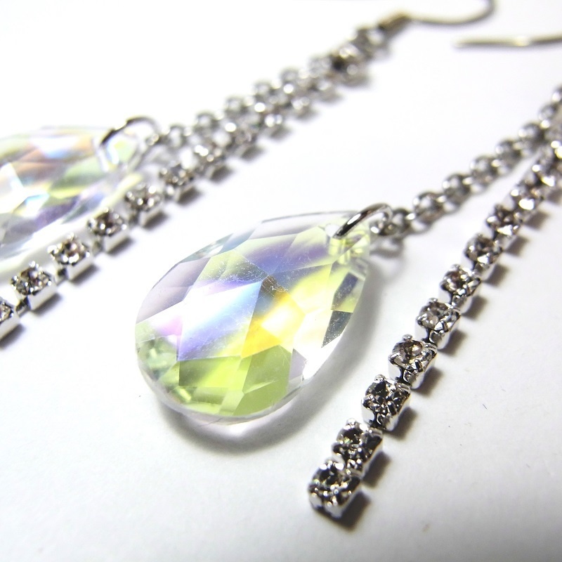 ステンレス製フックピアス A級ガラス ティアドロップ オーロラ&ロングシャンデリア lalalady-201
