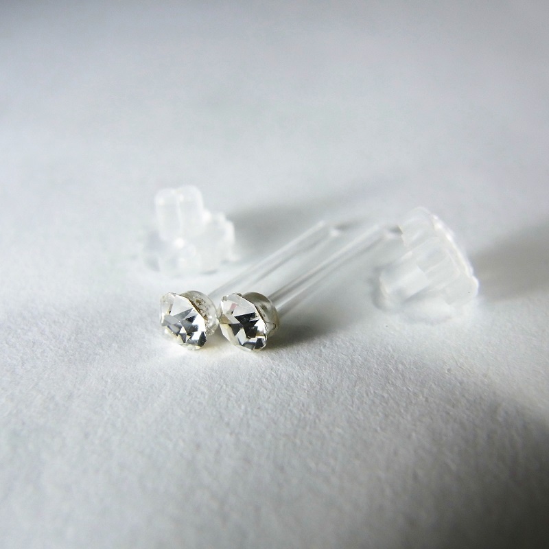 高品質 プレシオサ社製 3mm チェコクリスタル 樹脂製 ピアス ANGEL FACTORY◆lalalady-191