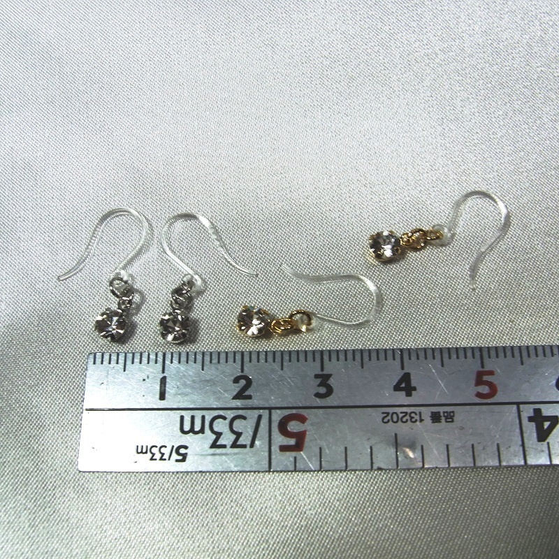 クリア樹脂 フックピアス◆2カラー プレシオサ社製 4mm ラインストーン lalalady-214