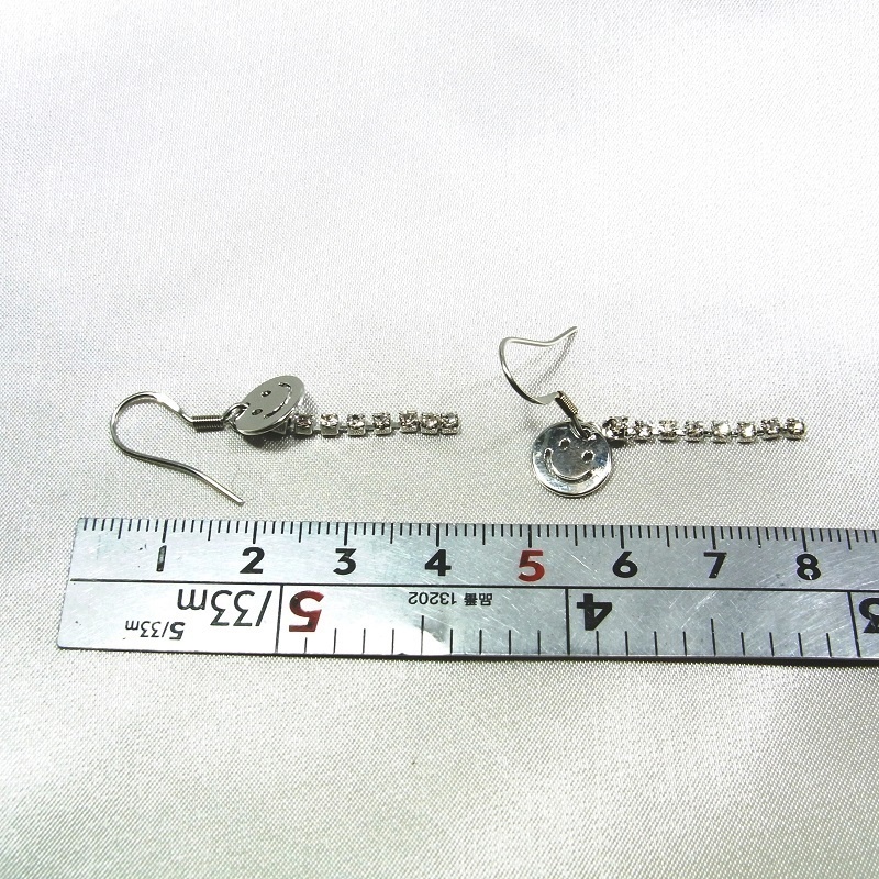 ステンレス製フックピアス◆スマイルマーク&プレシオサ社製シャンデリア◆lalalady-213