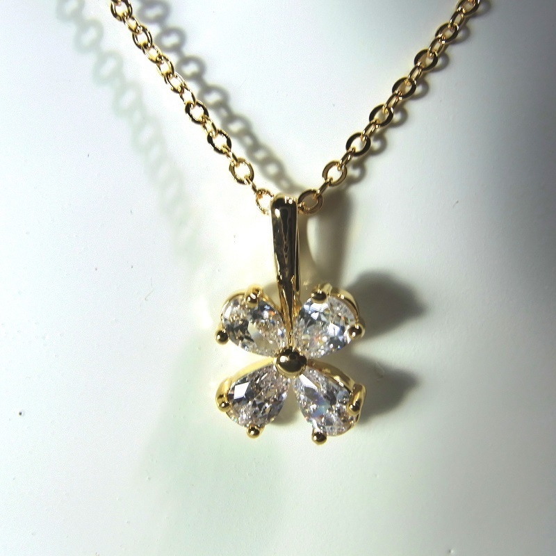 ネックレス◆2カラー 煌めくキュービックジルコニア クローバー lalalady-217