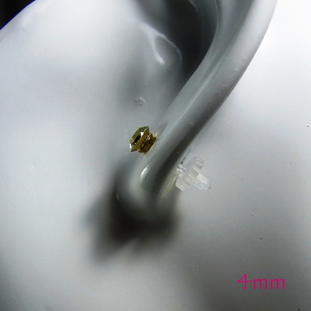 自由に選べる3セット(6個入り)樹脂製スタッドピアス 4mm アクリルストーン 13カラー lalalady-232