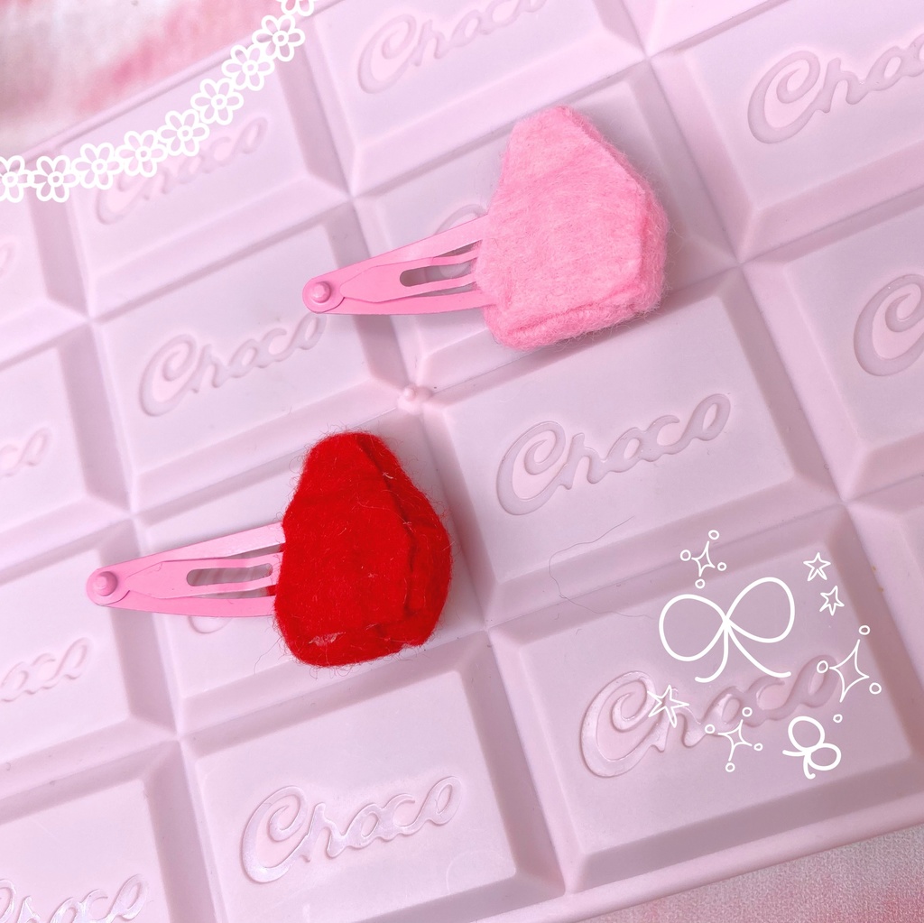 手縫い苺のパッチンピン