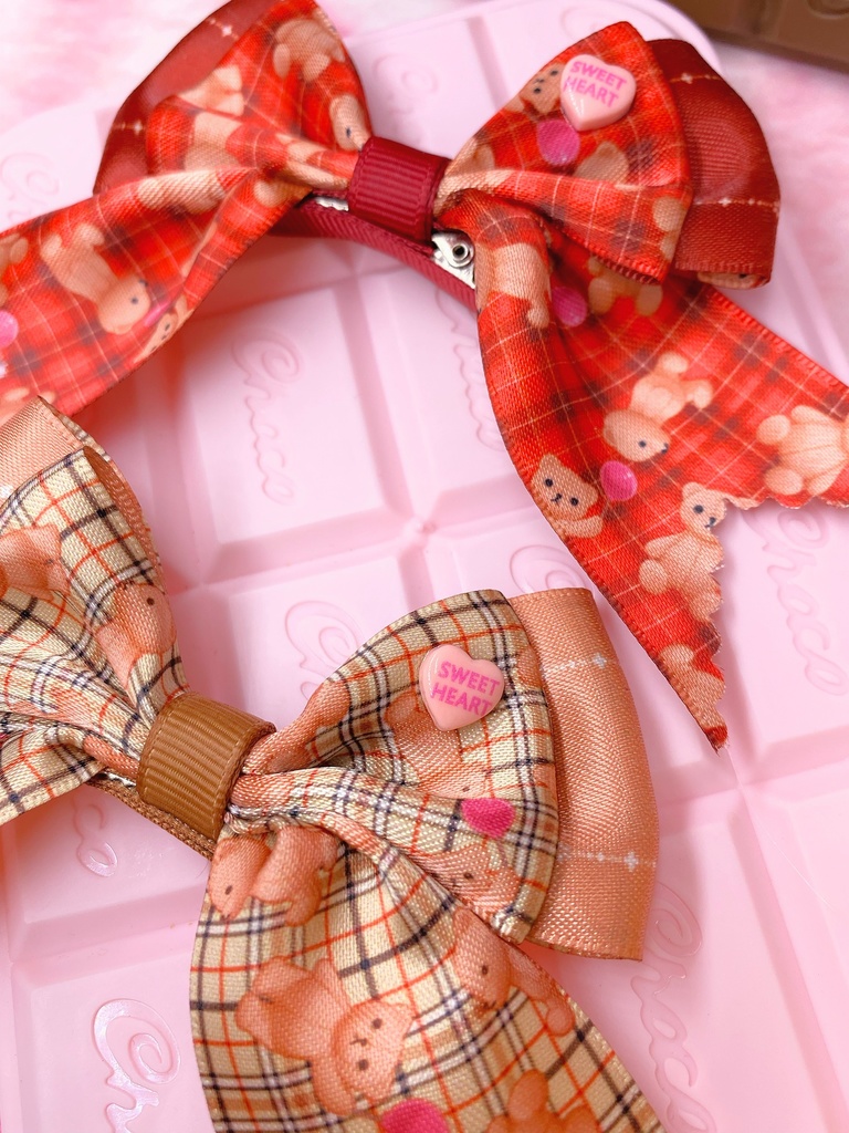 くま柄リボンのヘアクリップ