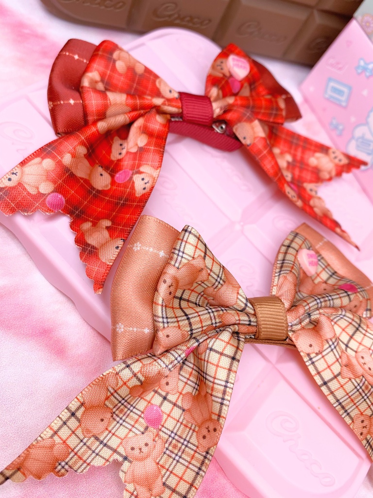 くま柄リボンのヘアクリップ