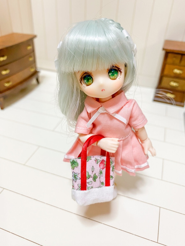 手縫いのミニチュアバッグ