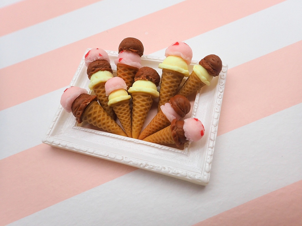 【S】ミニチュアダブルアイス