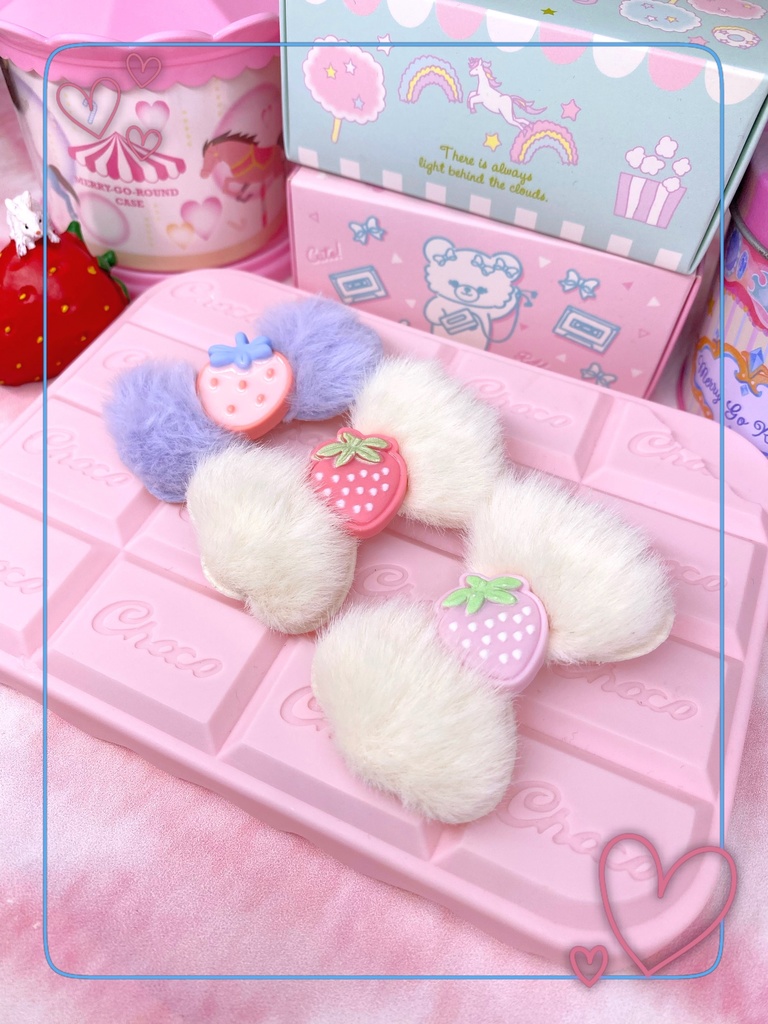 ふわふわリボンのヘアクリップ