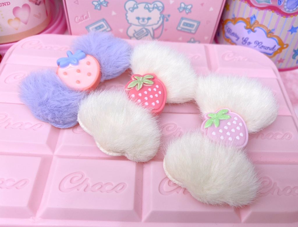 ふわふわリボンのヘアクリップ