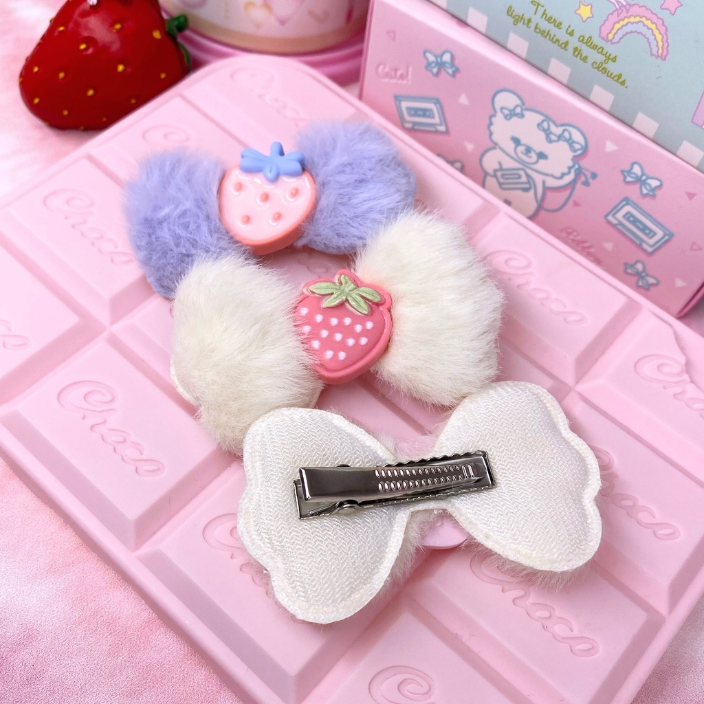 ふわふわリボンのヘアクリップ