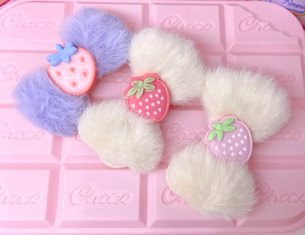 ふわふわリボンのヘアクリップ