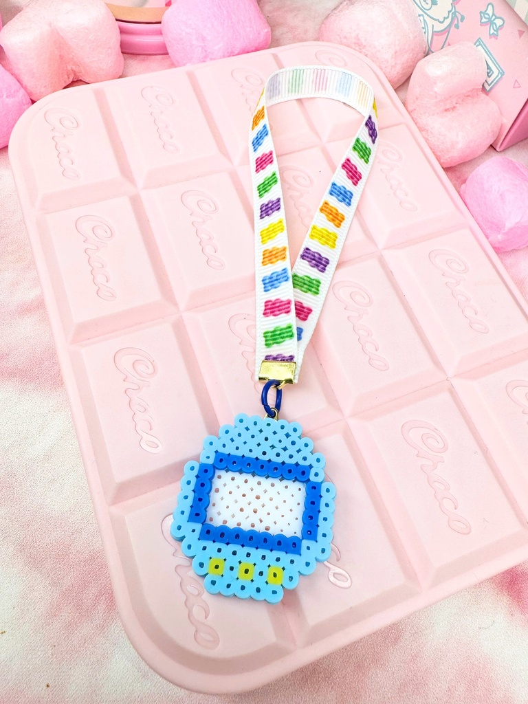 卵型ゲーム機 1/4サイズ