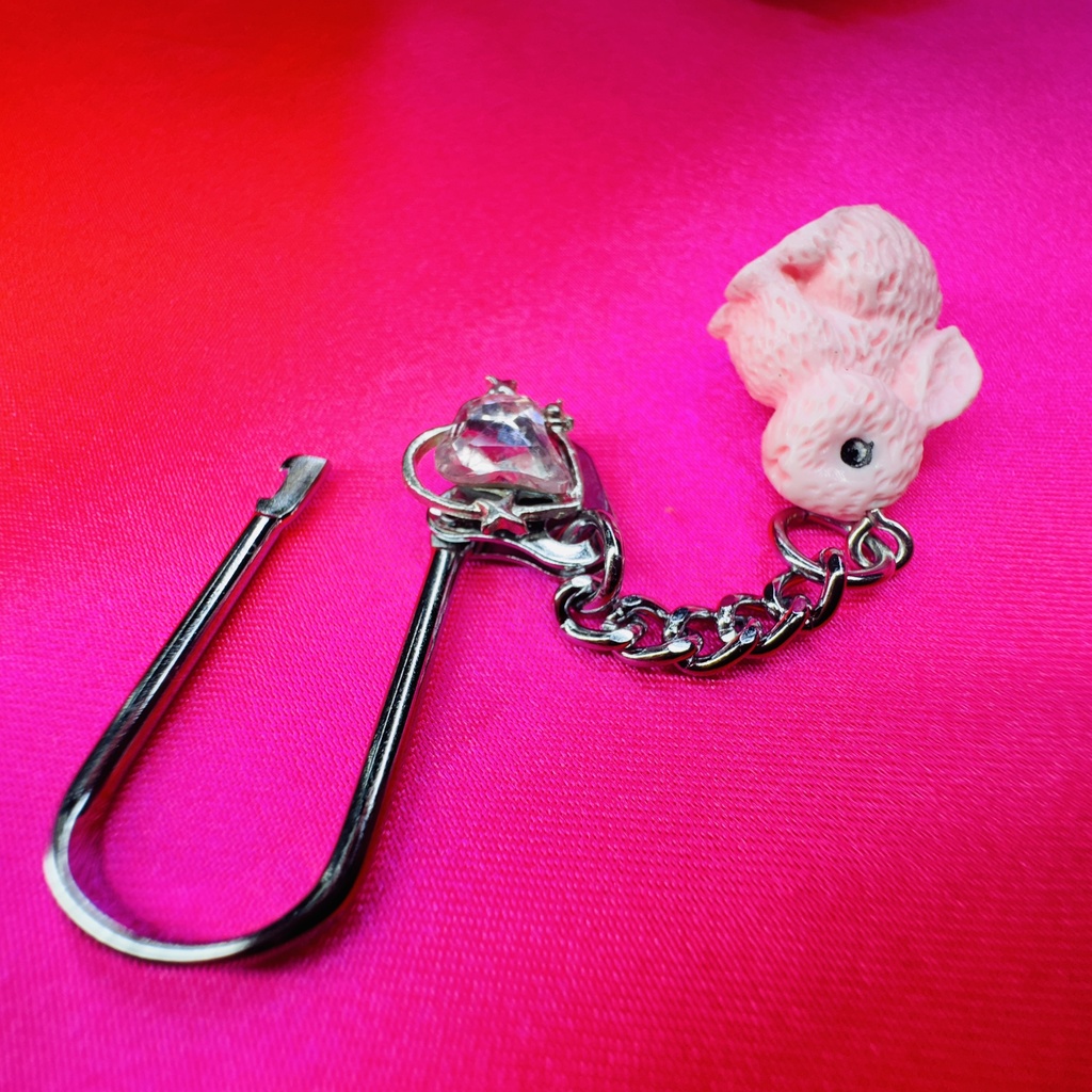 【キーホルダー】お座りピンクうさぎ!【うすピンクのうさぎ🐇💕】