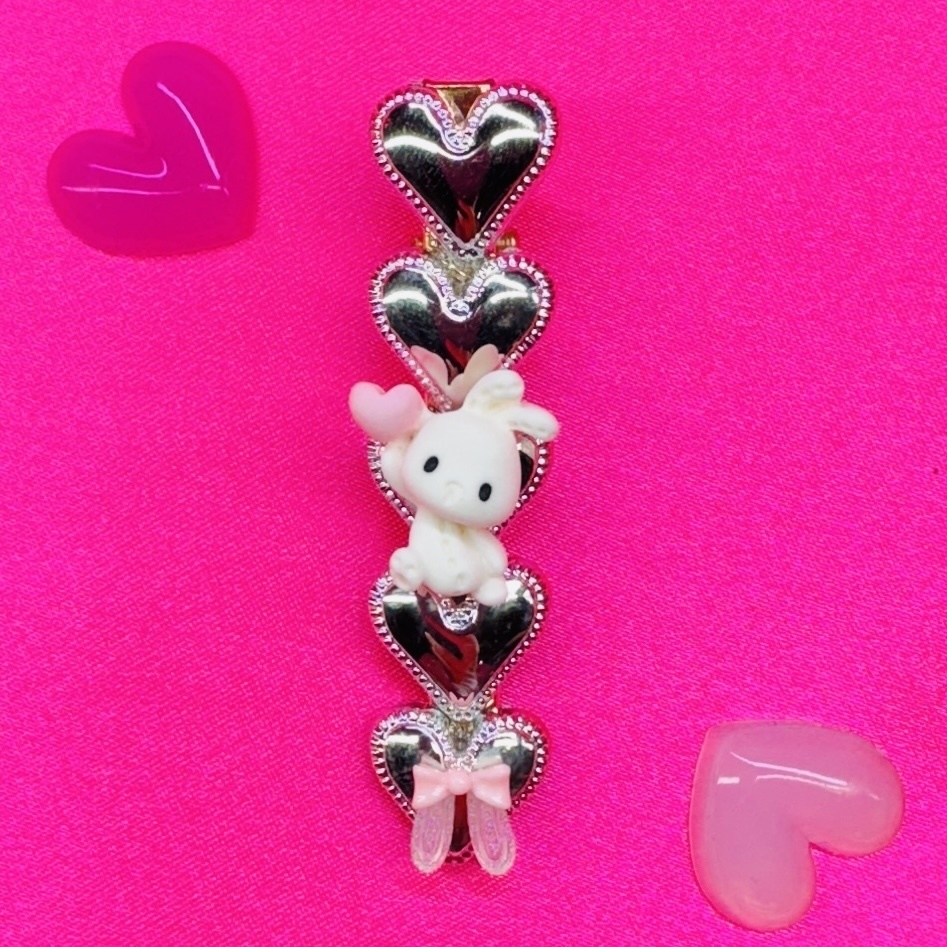 ライフ5こウサギのkawaiiなヘアクリップ🩷🤍