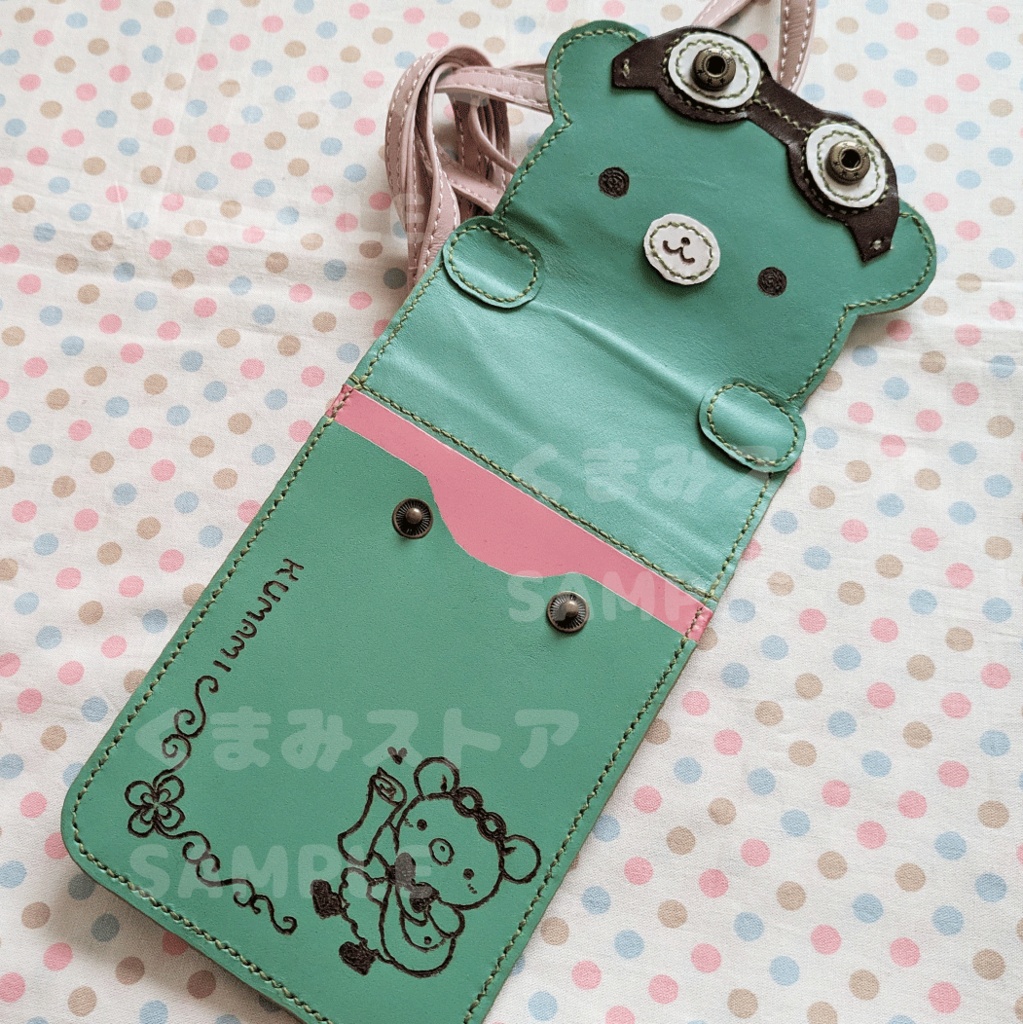 【コラボ商品】探検家くまみちゃん　スマホショルダー
