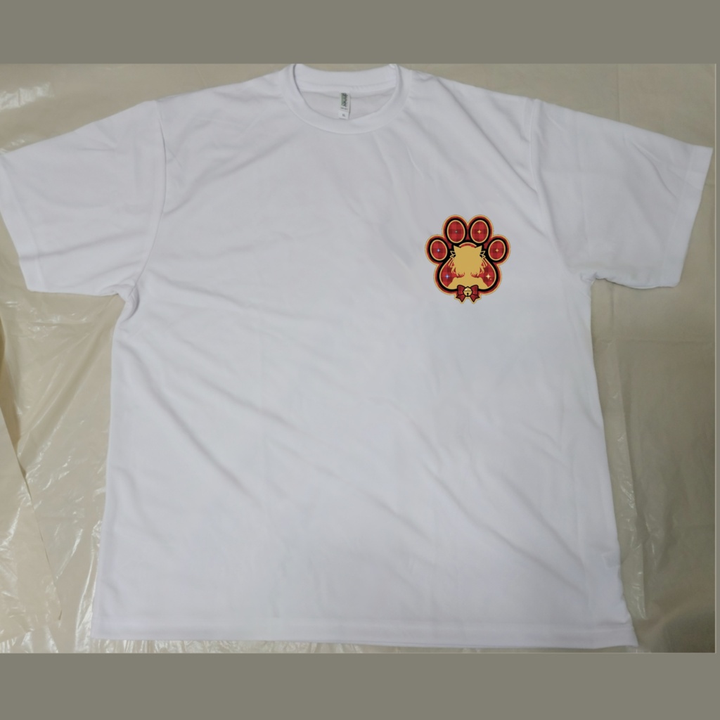 【3周年記念】新旧衣装もんがちゃんアクスタ&ロゴ&A3バックプリントプレミアムTシャツ&おまけ付き