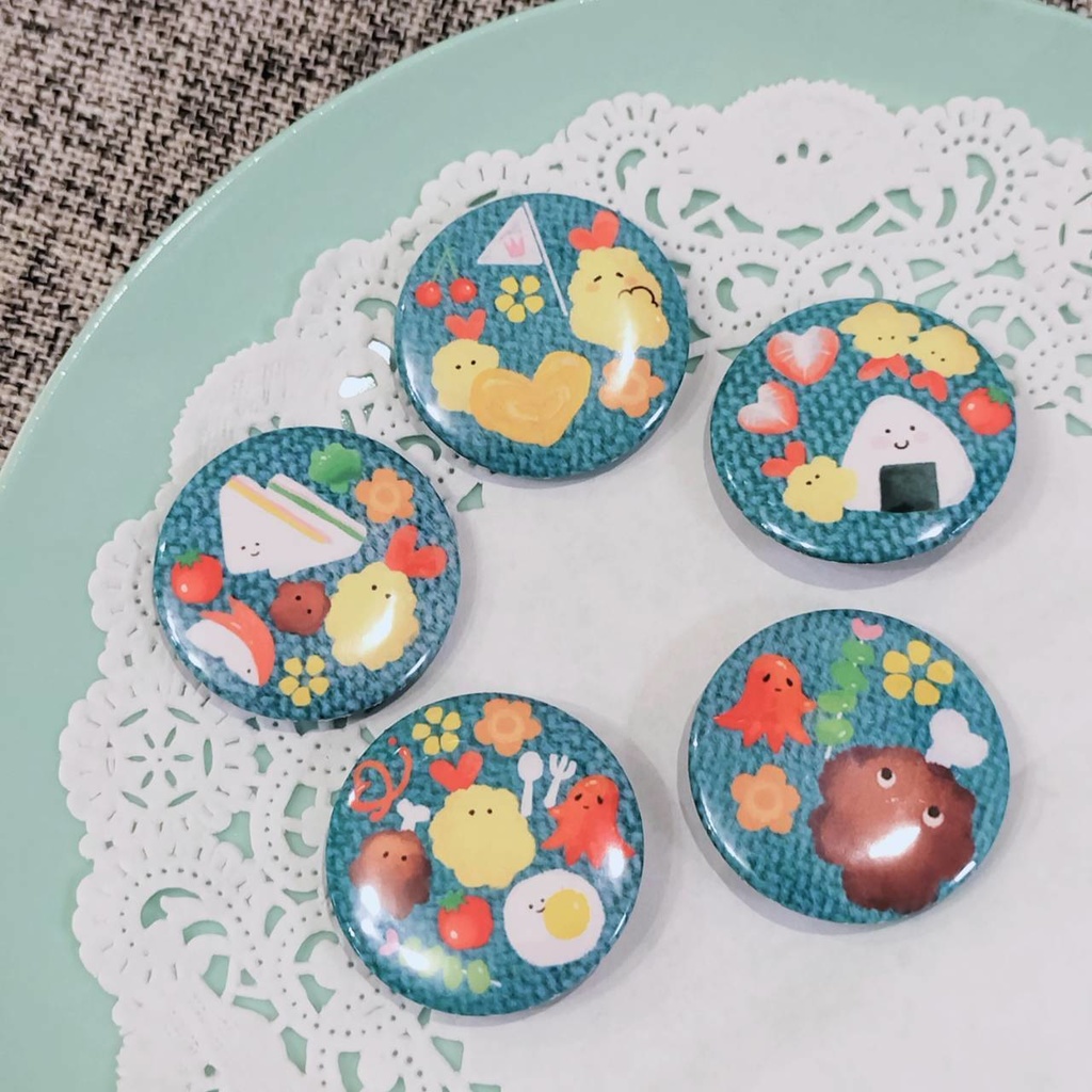 缶バッチ「エビフライ弁当」