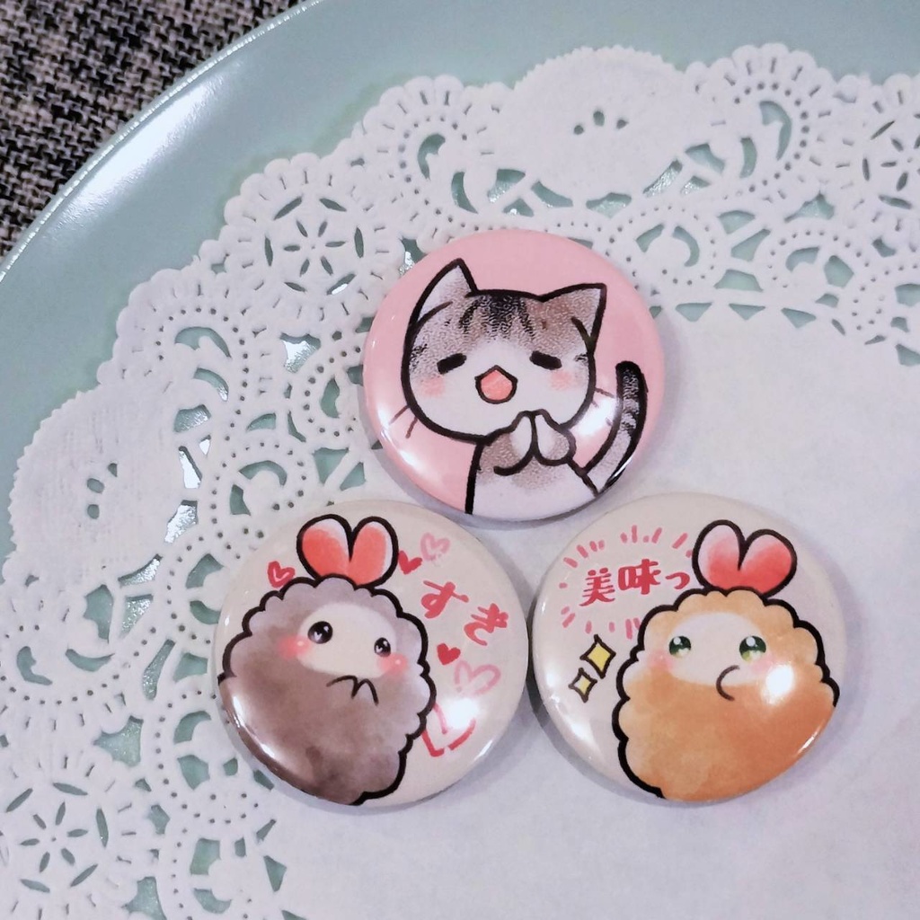 缶バッチ 「うちのねこ・えぶりでいえびふらいもどき」