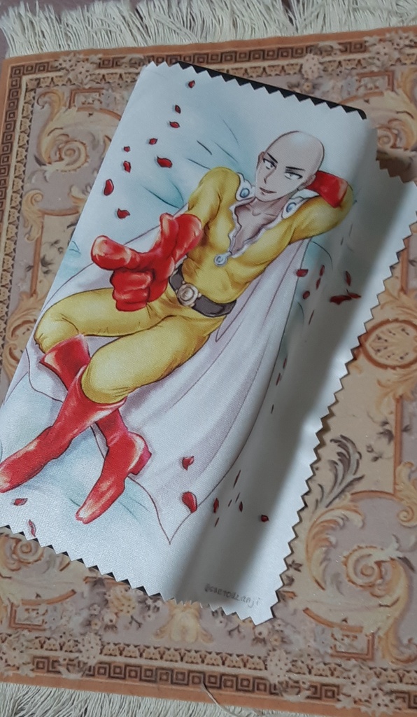 ジェノス目線イケメン先生シーツ風めがねふき