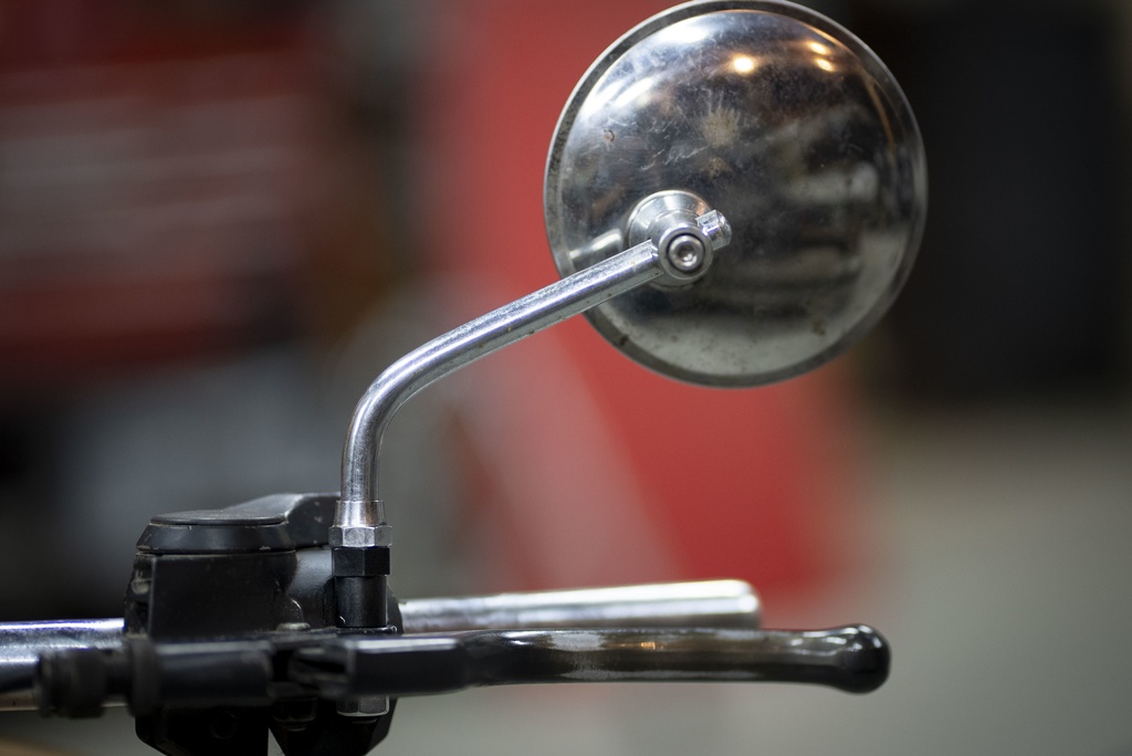 BMWミラーアダプター