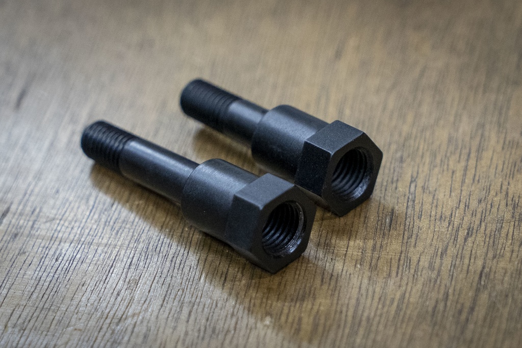 BMWミラーアダプター