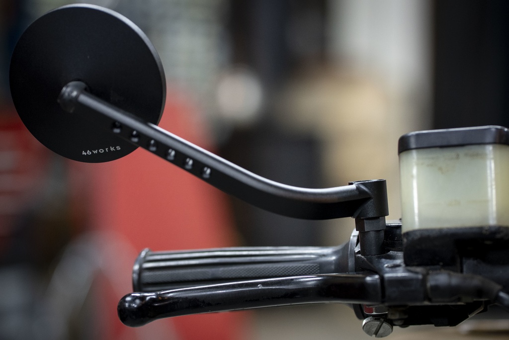 BMWミラーアダプター